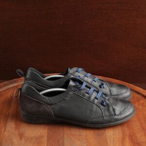 Wanda Panda Sneaker Shoes Womens SZ 41 US 9 Blue Leather Comfort Casual Low Top